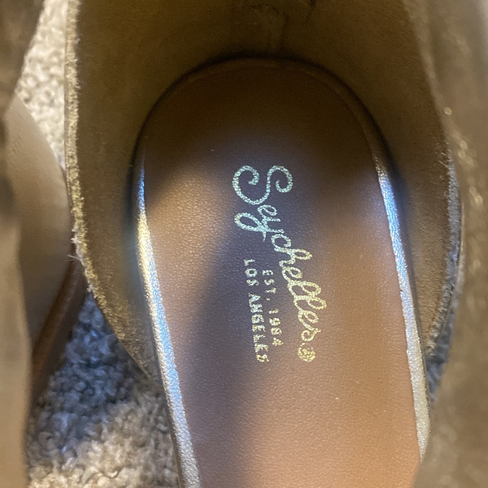 New women’s Seychelles gold wedge sandal 9.5mediun - Picture 2 of 5